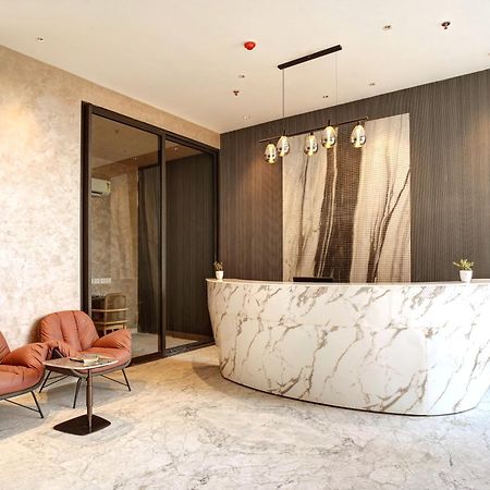 Iva Premium Delhi Airport With Airport Drop Hotel New Delhi Bagian luar foto