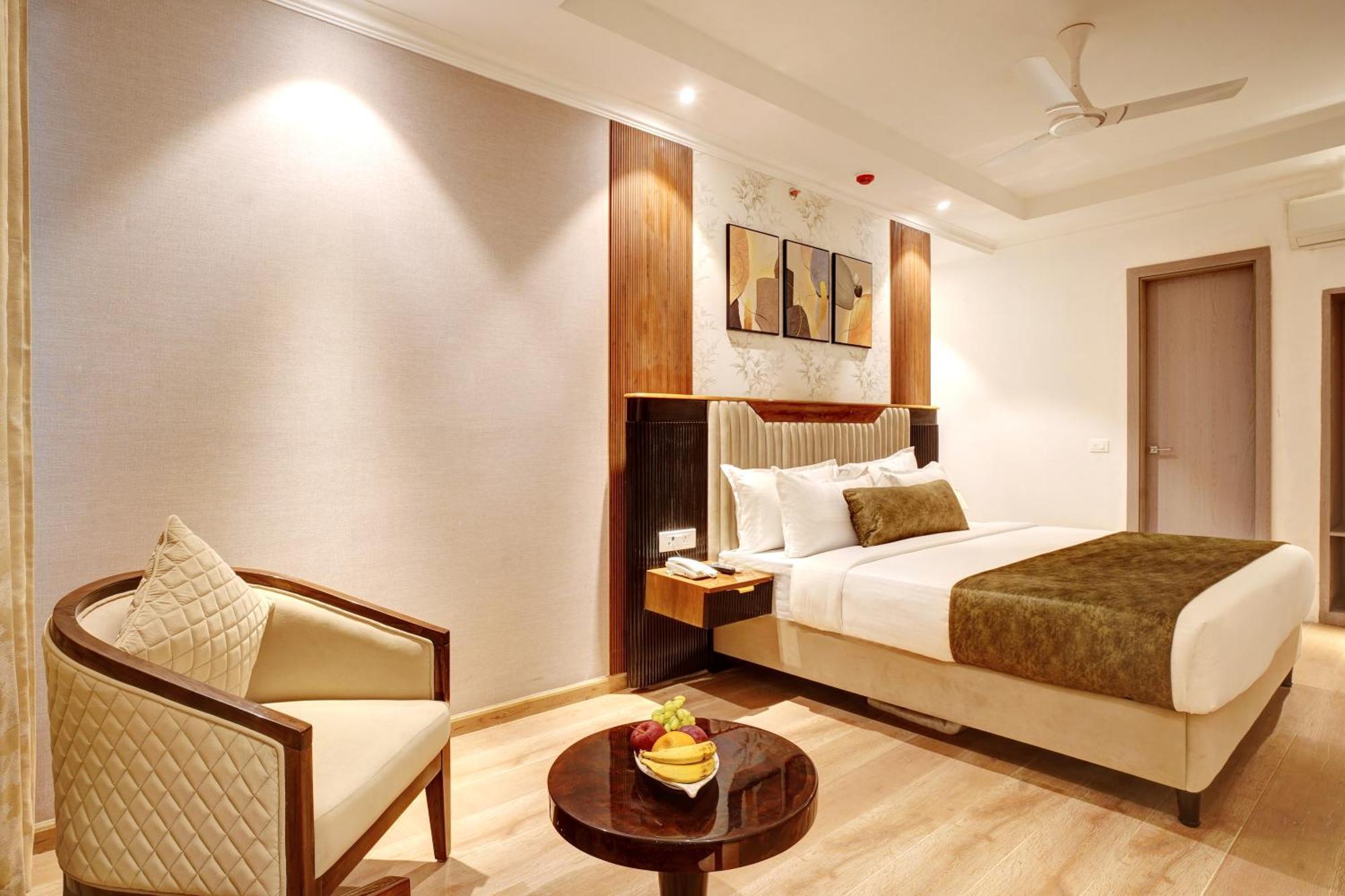 Iva Premium Delhi Airport With Airport Drop Hotel New Delhi Bagian luar foto