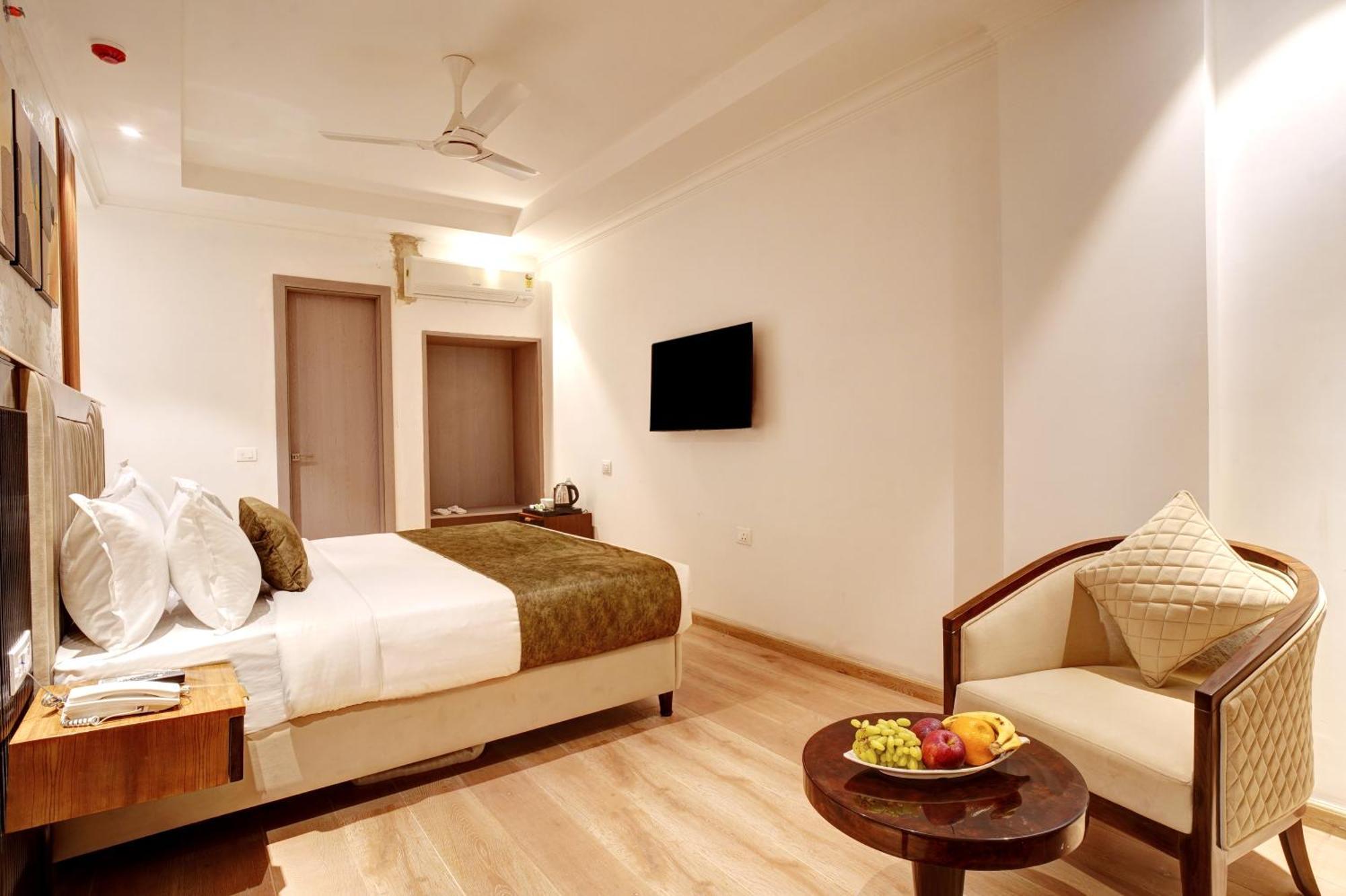 Iva Premium Delhi Airport With Airport Drop Hotel New Delhi Bagian luar foto