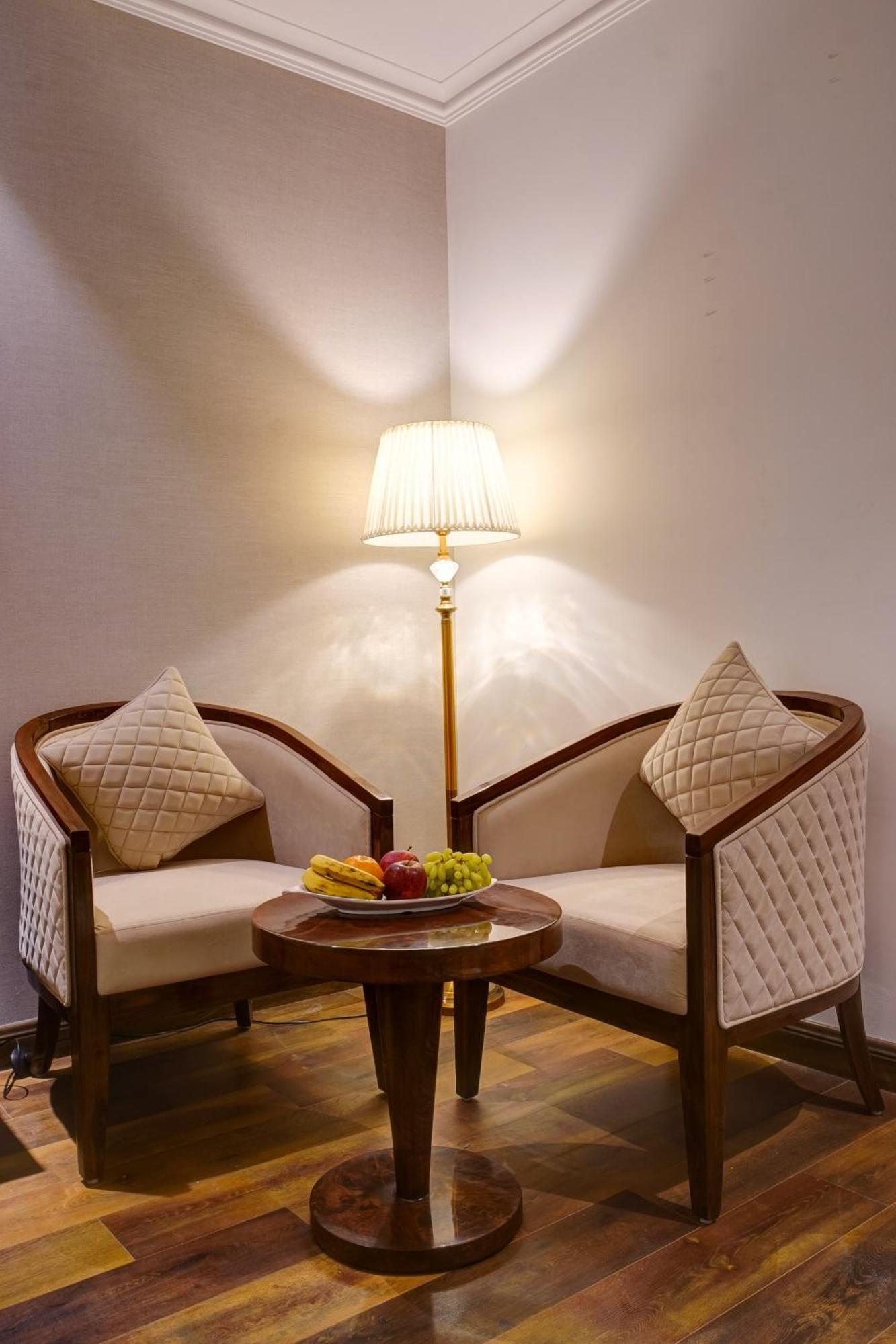 Iva Premium Delhi Airport With Airport Drop Hotel New Delhi Bagian luar foto