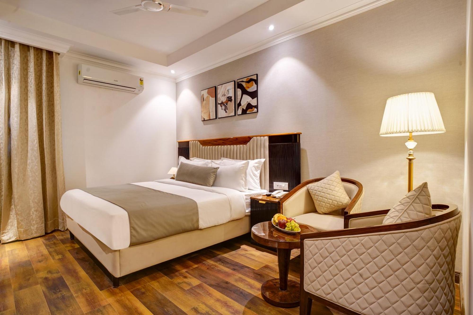 Iva Premium Delhi Airport With Airport Drop Hotel New Delhi Bagian luar foto