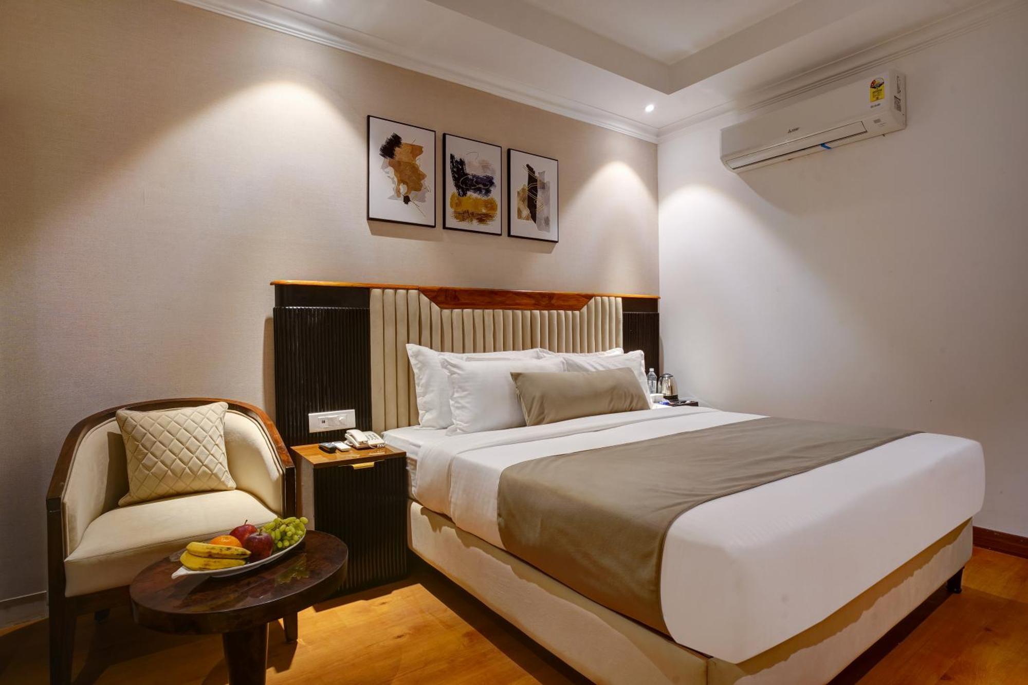 Iva Premium Delhi Airport With Airport Drop Hotel New Delhi Bagian luar foto