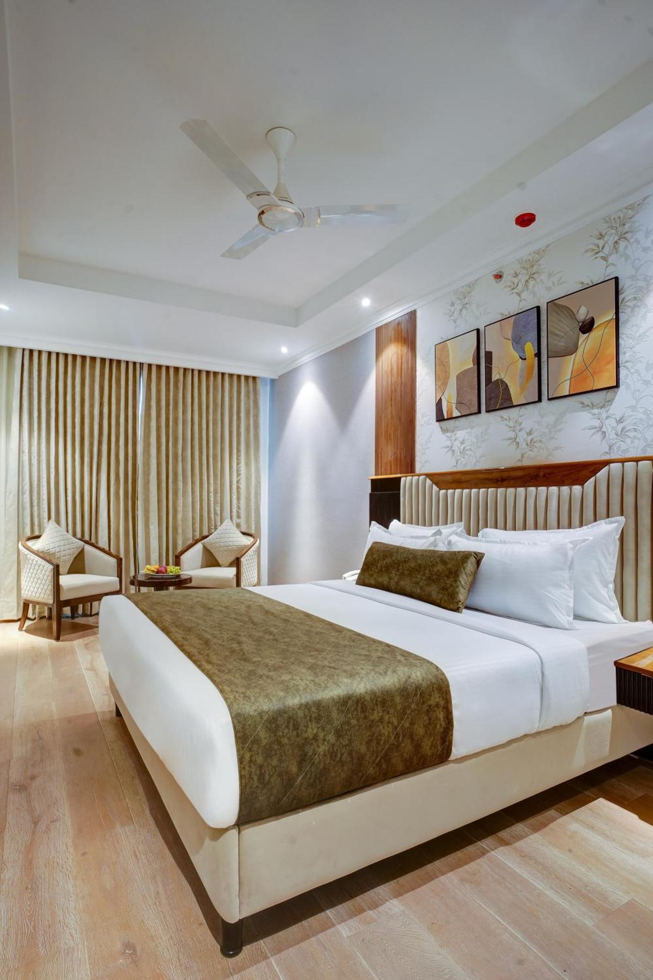 Iva Premium Delhi Airport With Airport Drop Hotel New Delhi Bagian luar foto